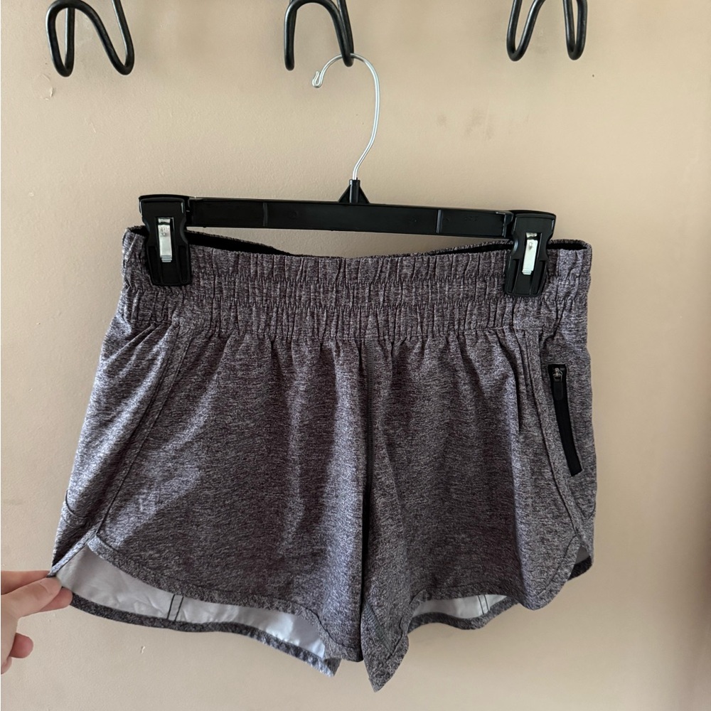 Lululemon Tracker low-rise lined short 4”
